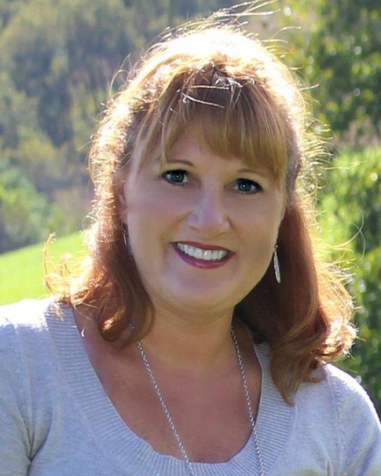 Lynn Gregory