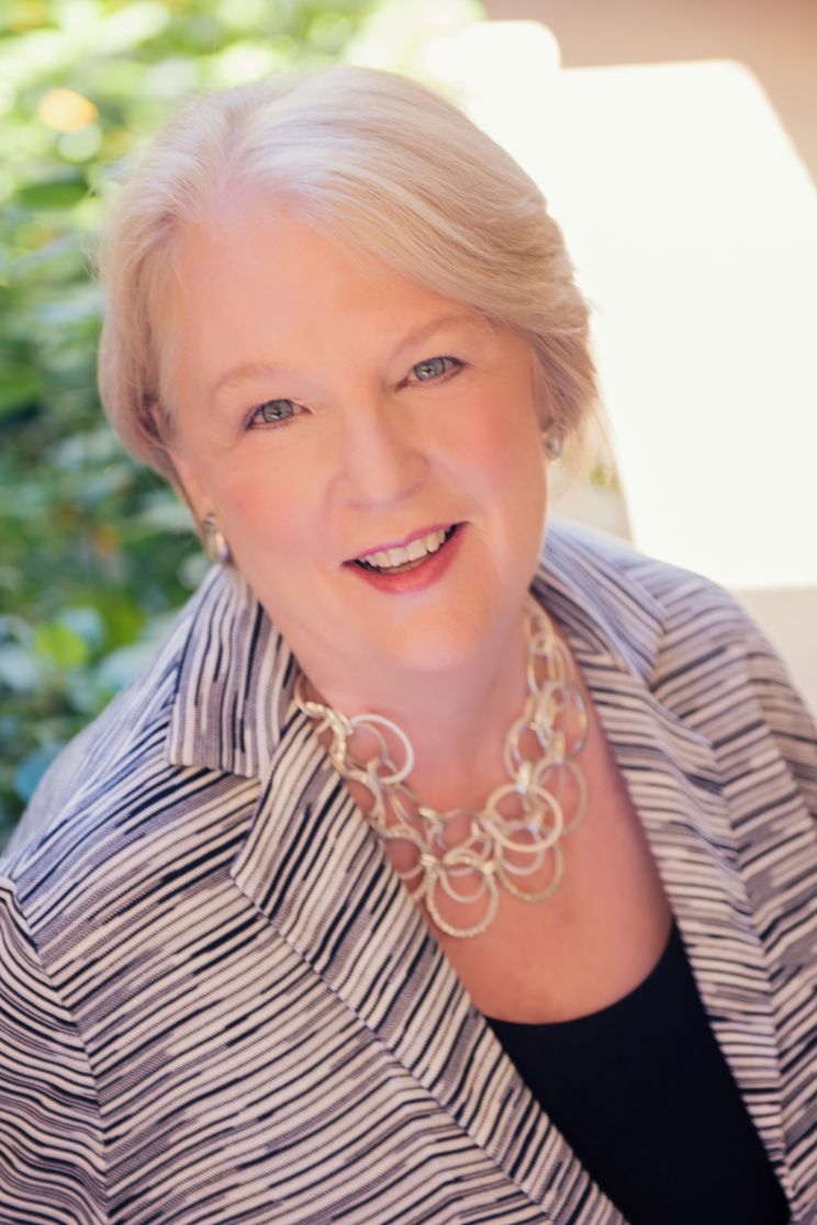 Lynne Marta