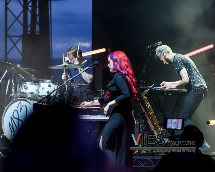 M83