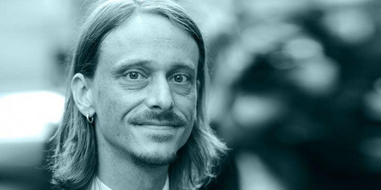 Mackenzie Crook