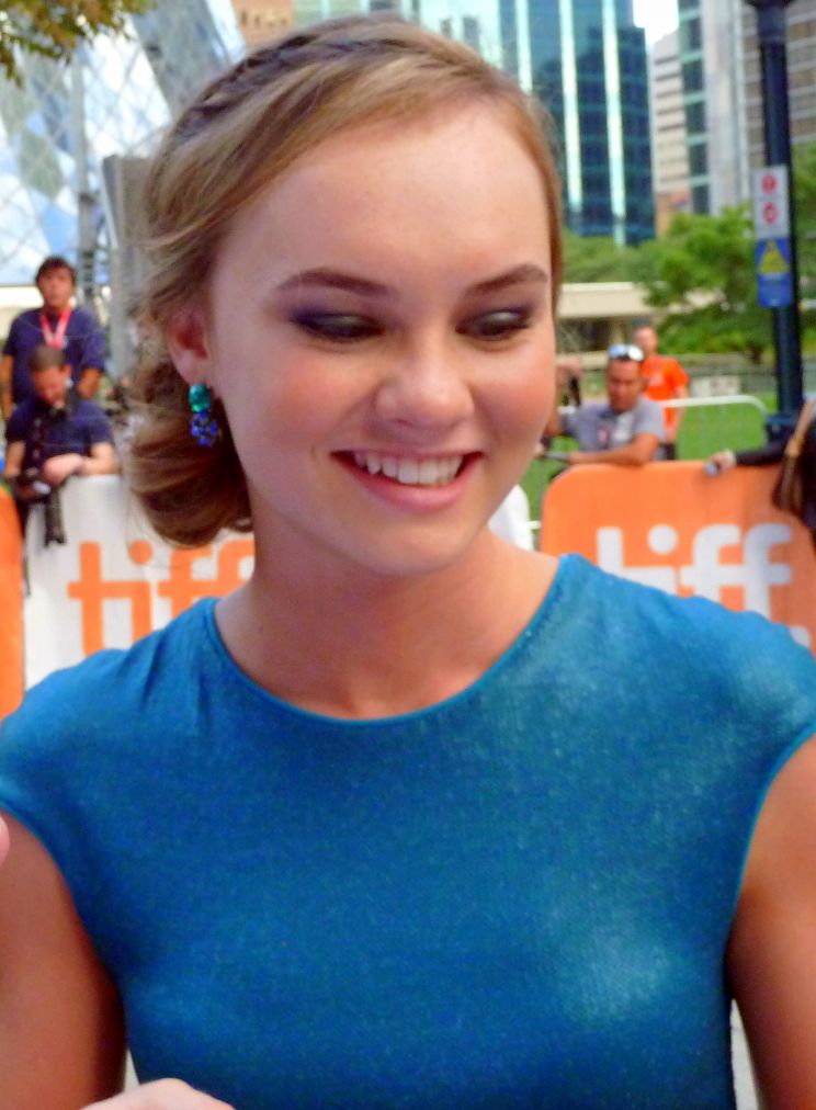 Madeline Carroll