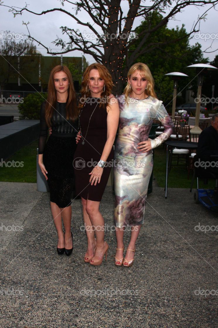 Madelyn Deutch