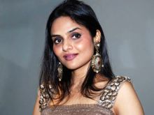 Madhoo #2652051 picture (Landscape Medium)
