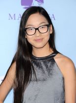 Madison Hu #1612961 picture (Portrait Medium)