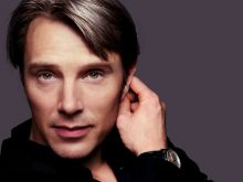 Mads Mikkelsen