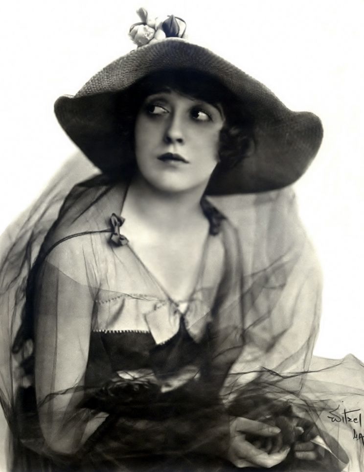 Mae Marsh