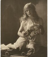Mae Murray