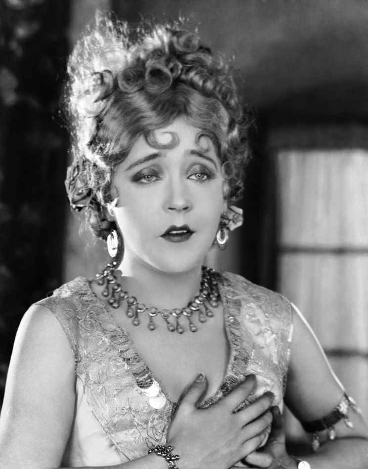 Mae Murray