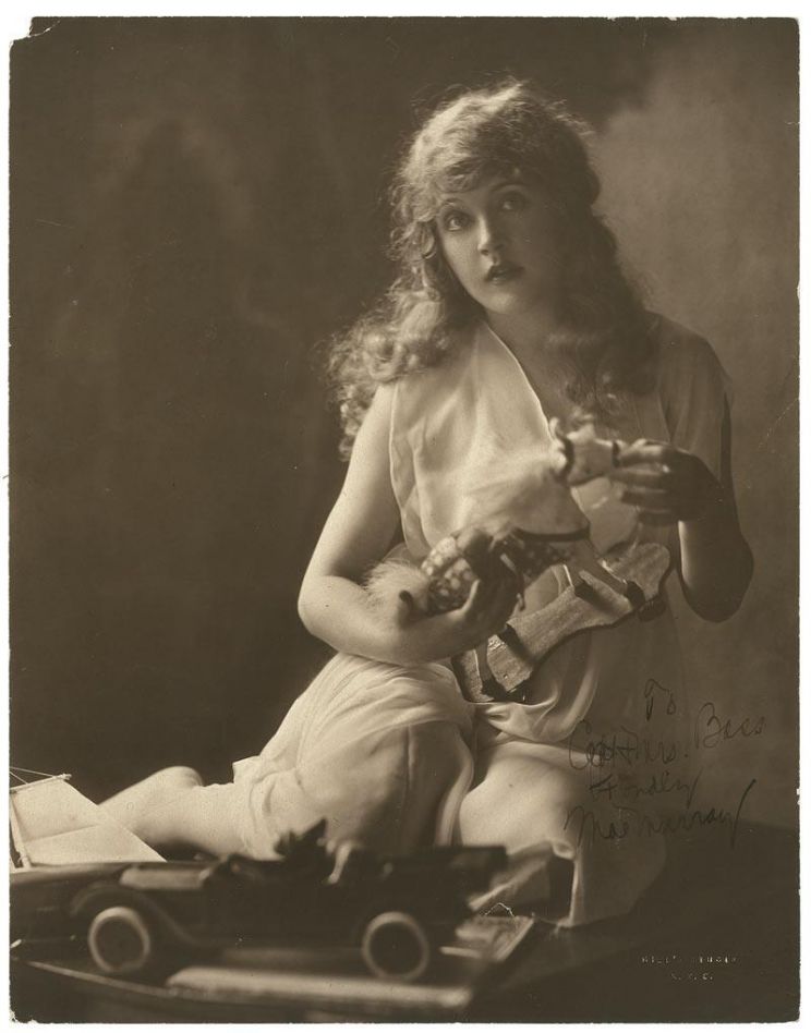 Mae Murray