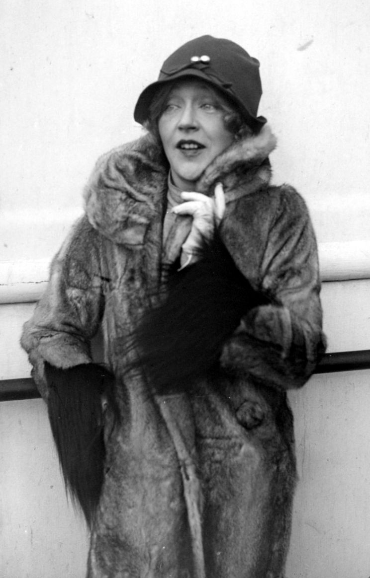 Mae Murray