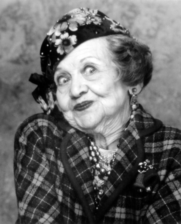 Mae Questel