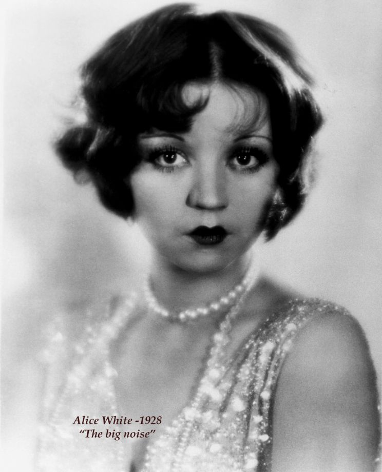 Mae Questel