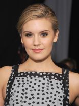 Maggie Grace photo