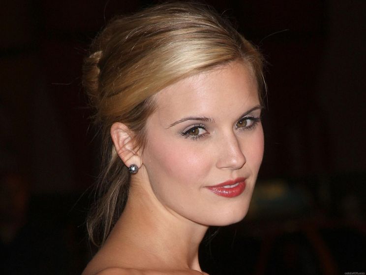 Maggie Grace