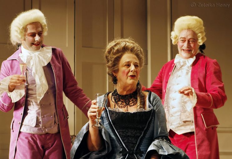 Maggie Steed