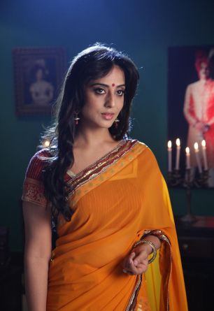 Mahie Gill