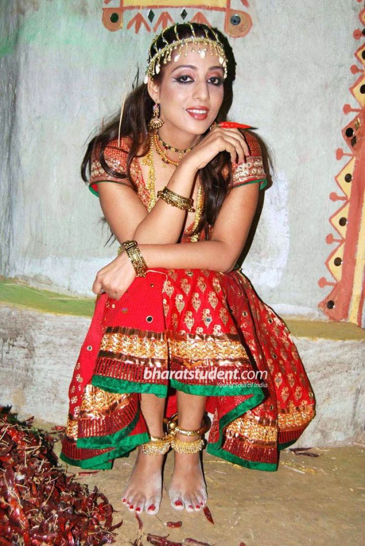 Mahie Gill