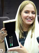 Mahnaz Afshar