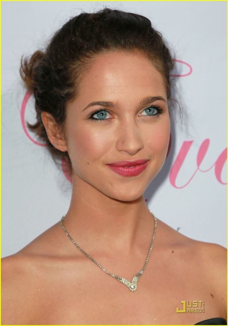 Maiara Walsh