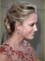 Maika Monroe #29071 picture (Portrait Medium)