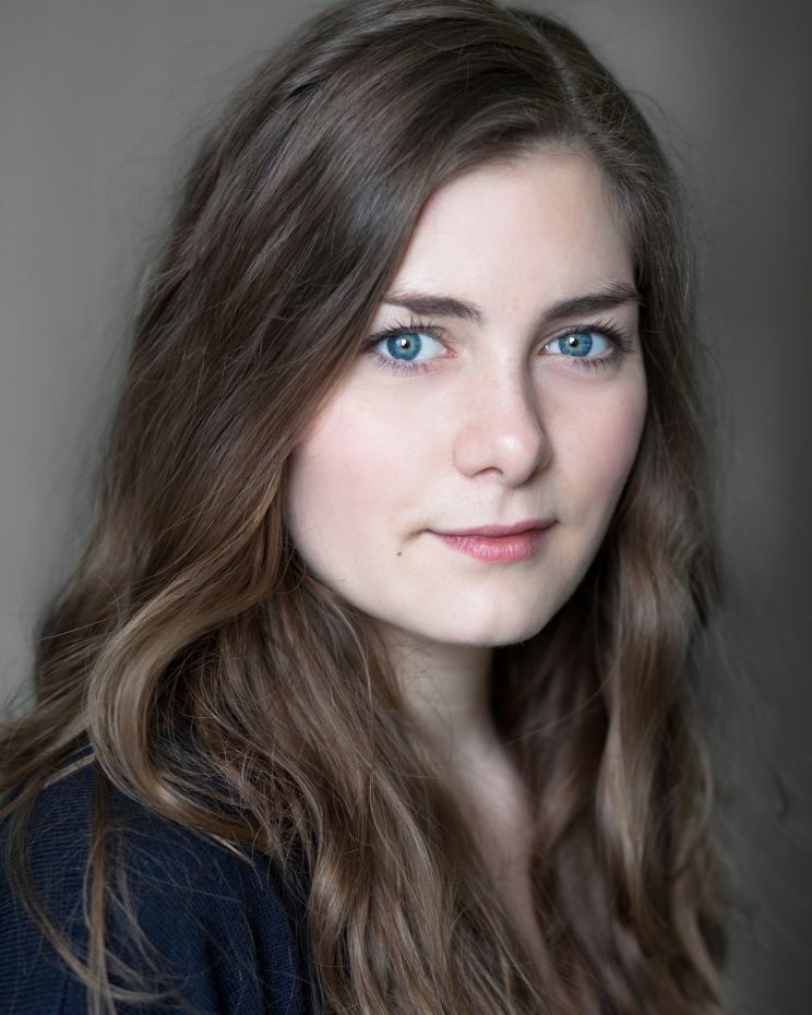 Maisie dee in Anshan