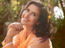 Manisha Koirala #1564358 picture (Landscape Medium)