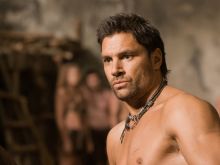 Manu Bennett