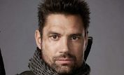 Manu Bennett