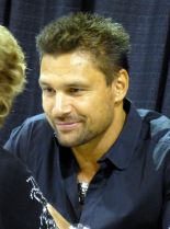 Manu Bennett photo