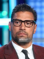Manu Bennett photo