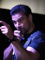 Manu Bennett