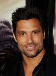 Manu Bennett