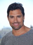 Manu Bennett