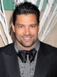 Manu Bennett