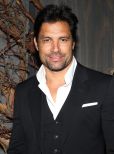 Manu Bennett