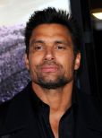 Manu Bennett