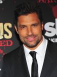 Manu Bennett