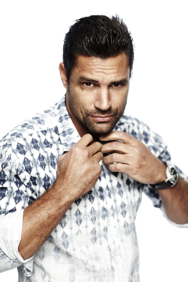 Manu Bennett