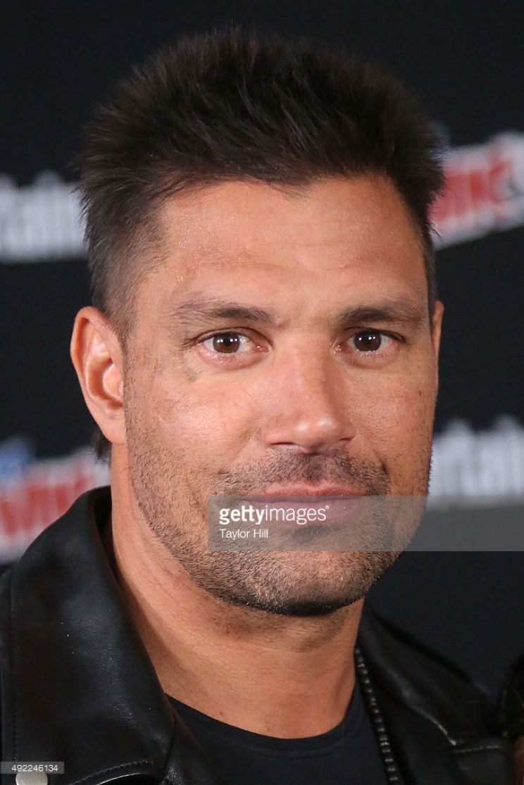 Manu Bennett