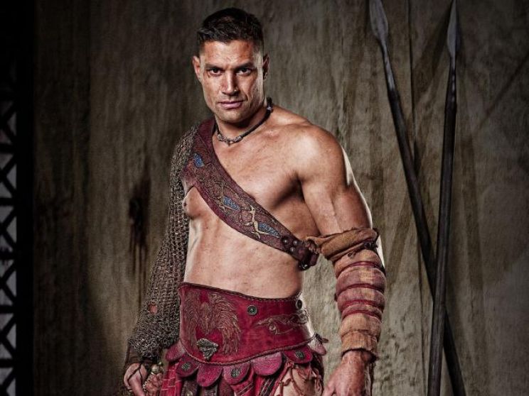 Manu Bennett