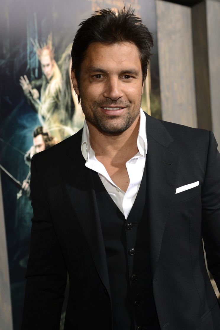 Manu Bennett