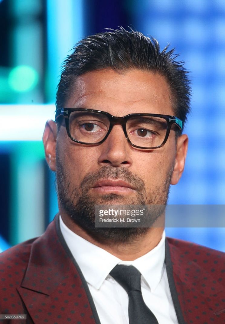 Manu Bennett