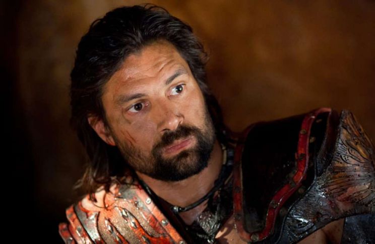 Manu Bennett