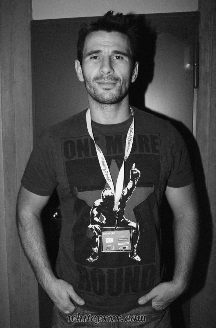 Manuel Ferrara