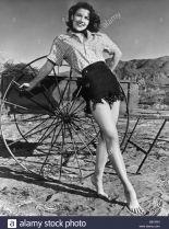 Mara Corday photo