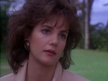 Margaret Colin