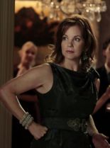 Margaret Colin photo