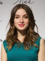 María Valverde photo