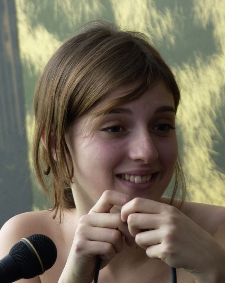 María Valverde