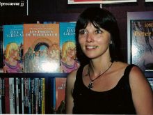 Marianne Stone